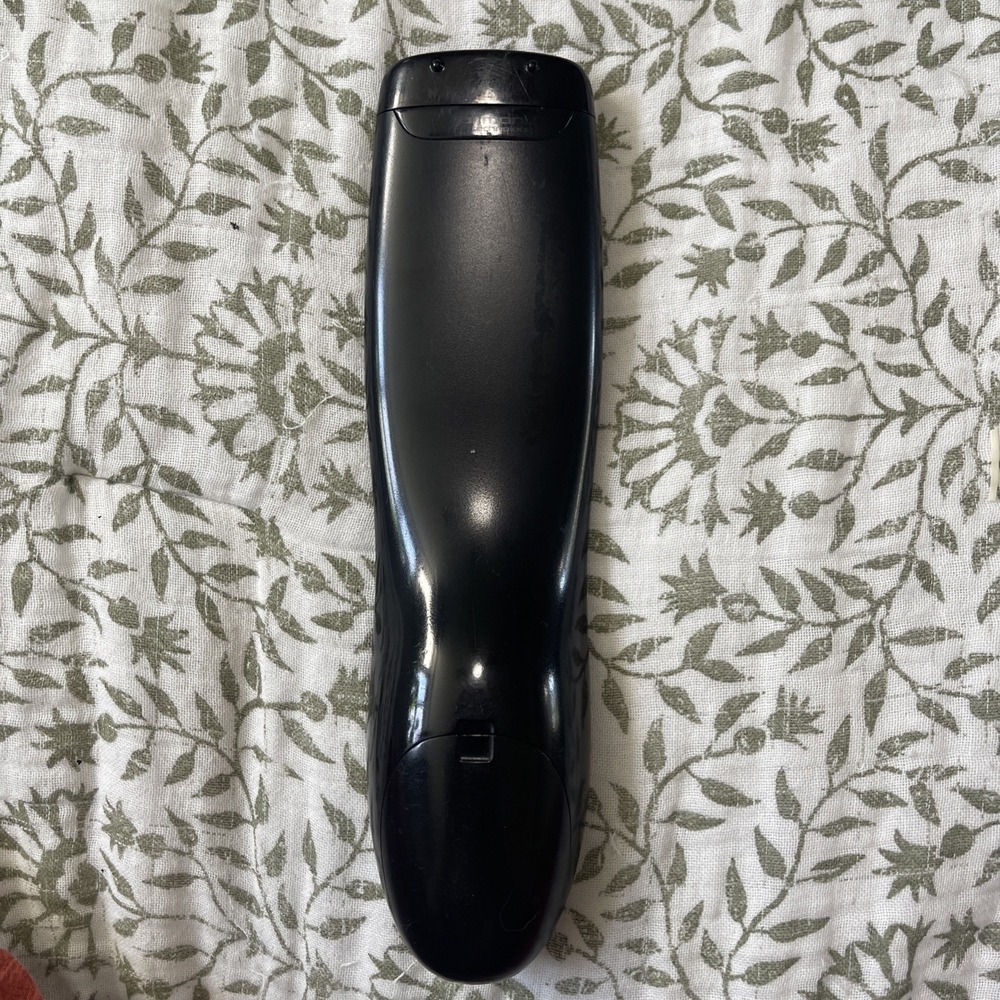 Logitech Harmony 650 Advanced All in One Programmable Universal Remote Control - Picture 5 of 5
